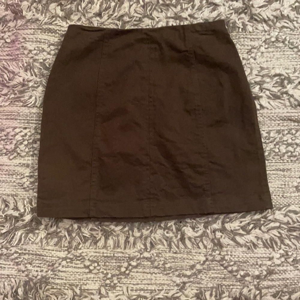 cute brown/ green skirt, fits true to size, not super thick like a jean skirt